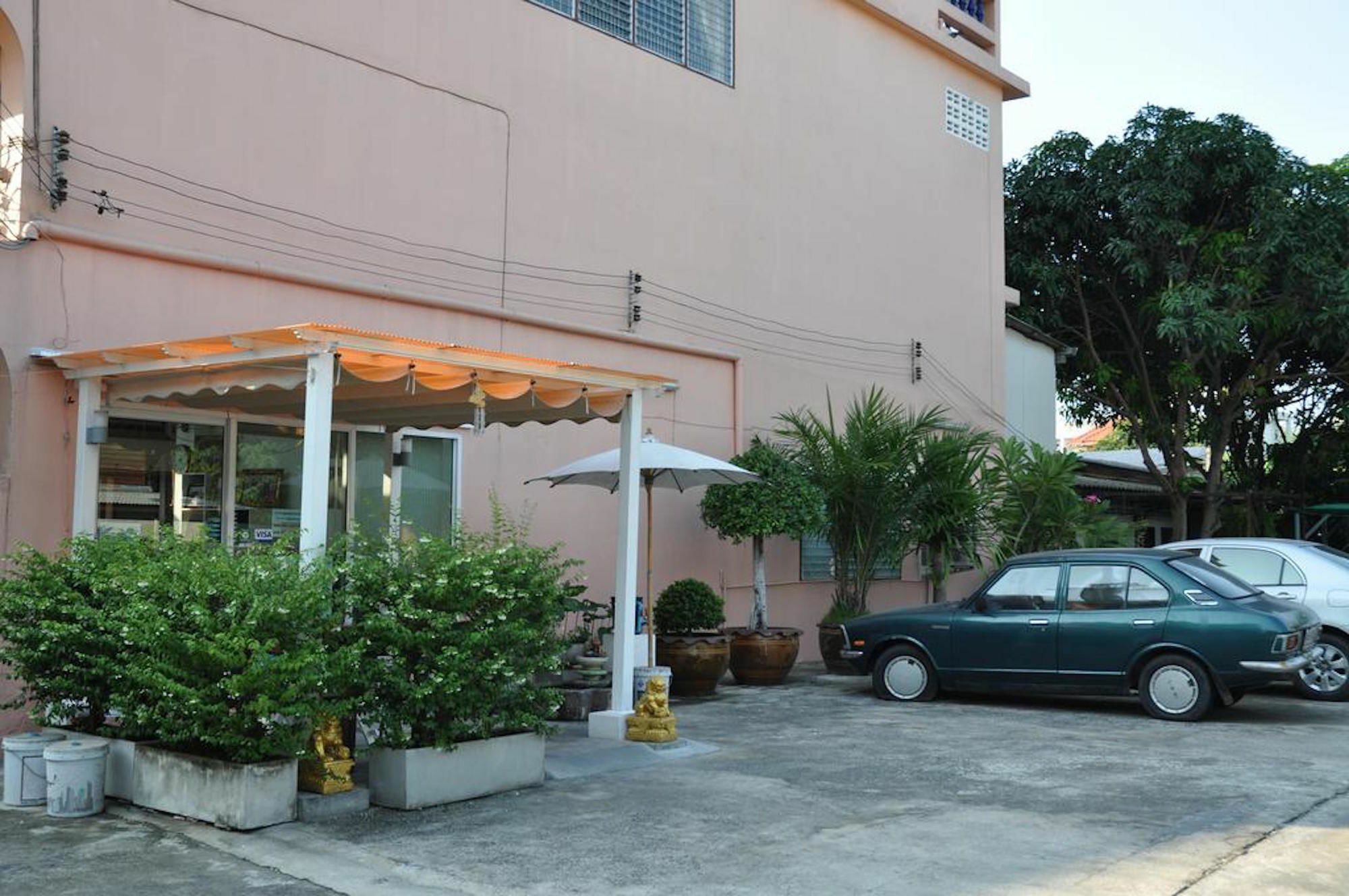 Vareevara Apartment Bangkok Eksteriør billede