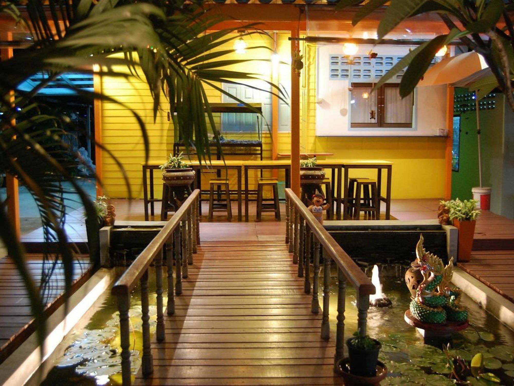 Vareevara Apartment Bangkok Eksteriør billede