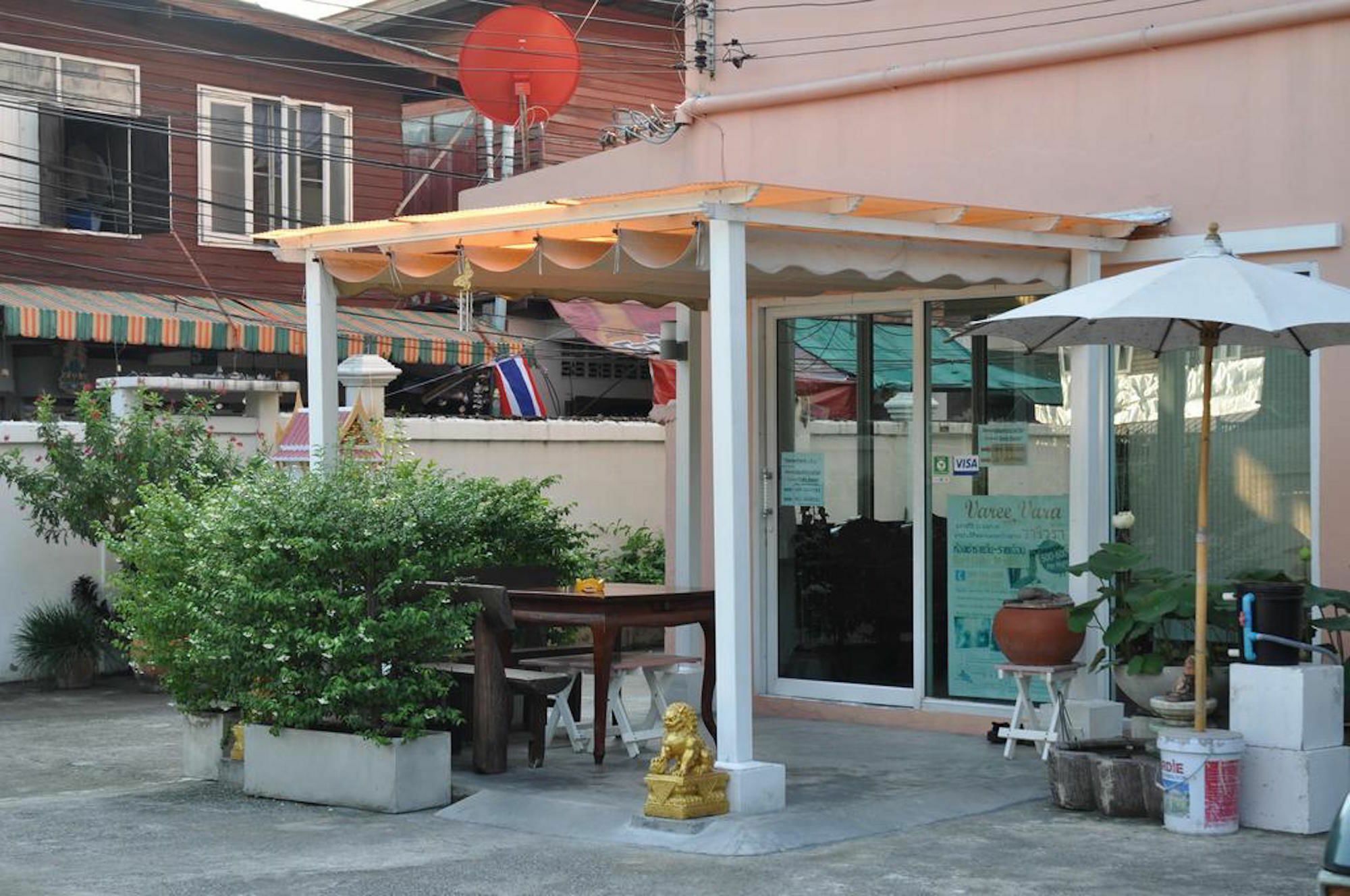 Vareevara Apartment Bangkok Eksteriør billede